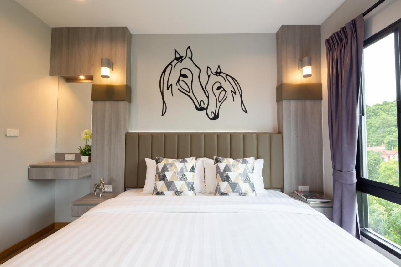 Horsehill Hotel Sriracha Si Racha Exterior foto