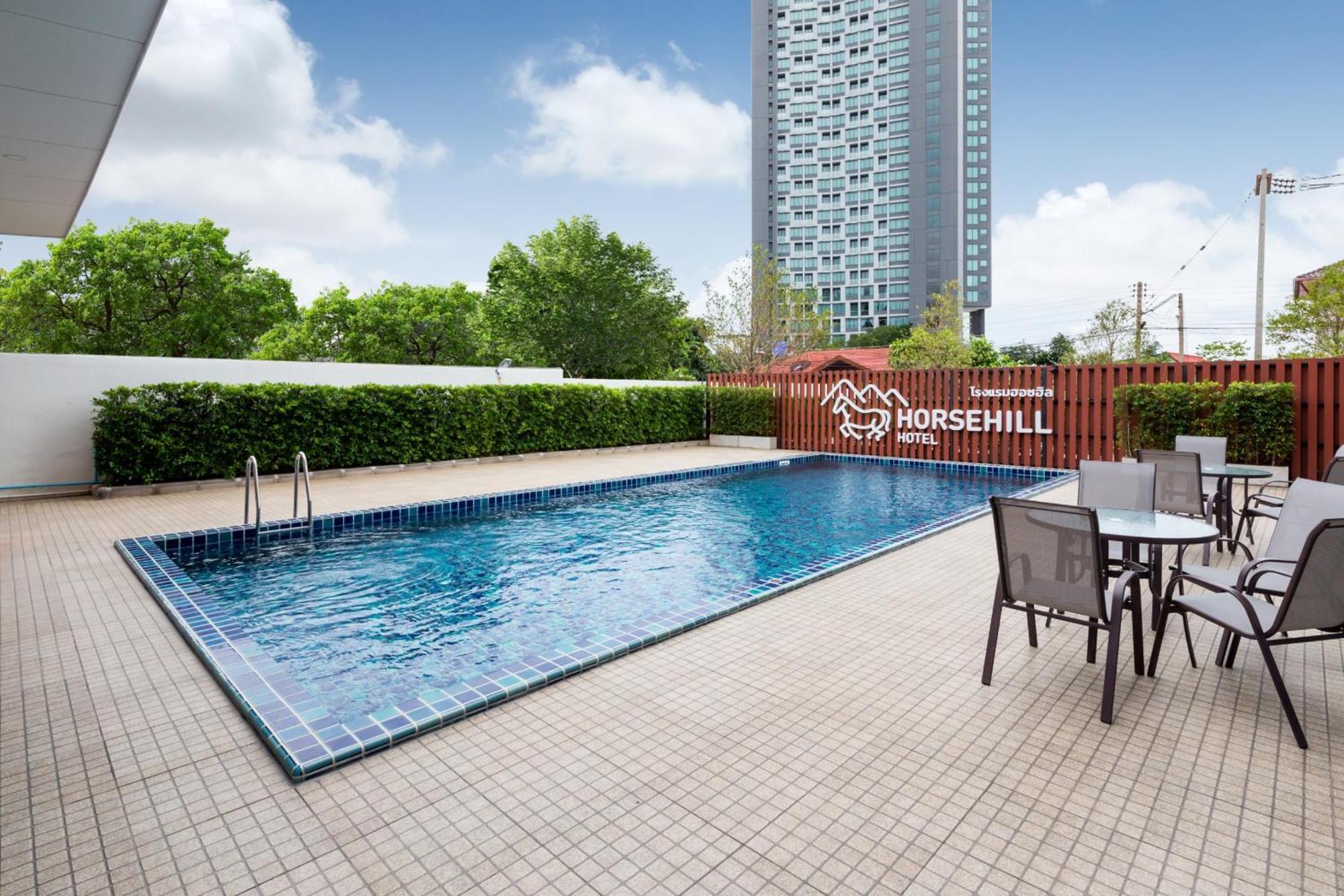 Horsehill Hotel Sriracha Si Racha Exterior foto
